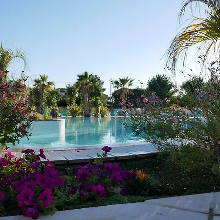 Officiel Siblu Les Sables Du Midi Campsite 4*
